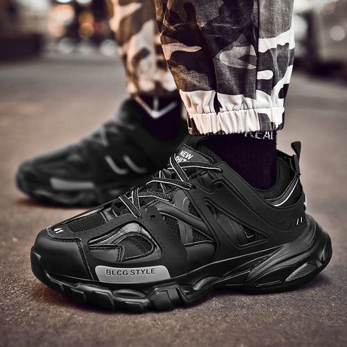 B30 Black Sneakers